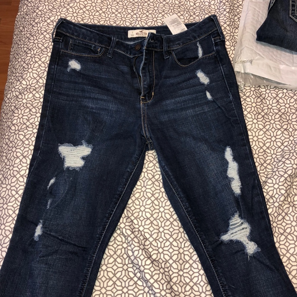 Hollister ripped jeans size 7- waist 28